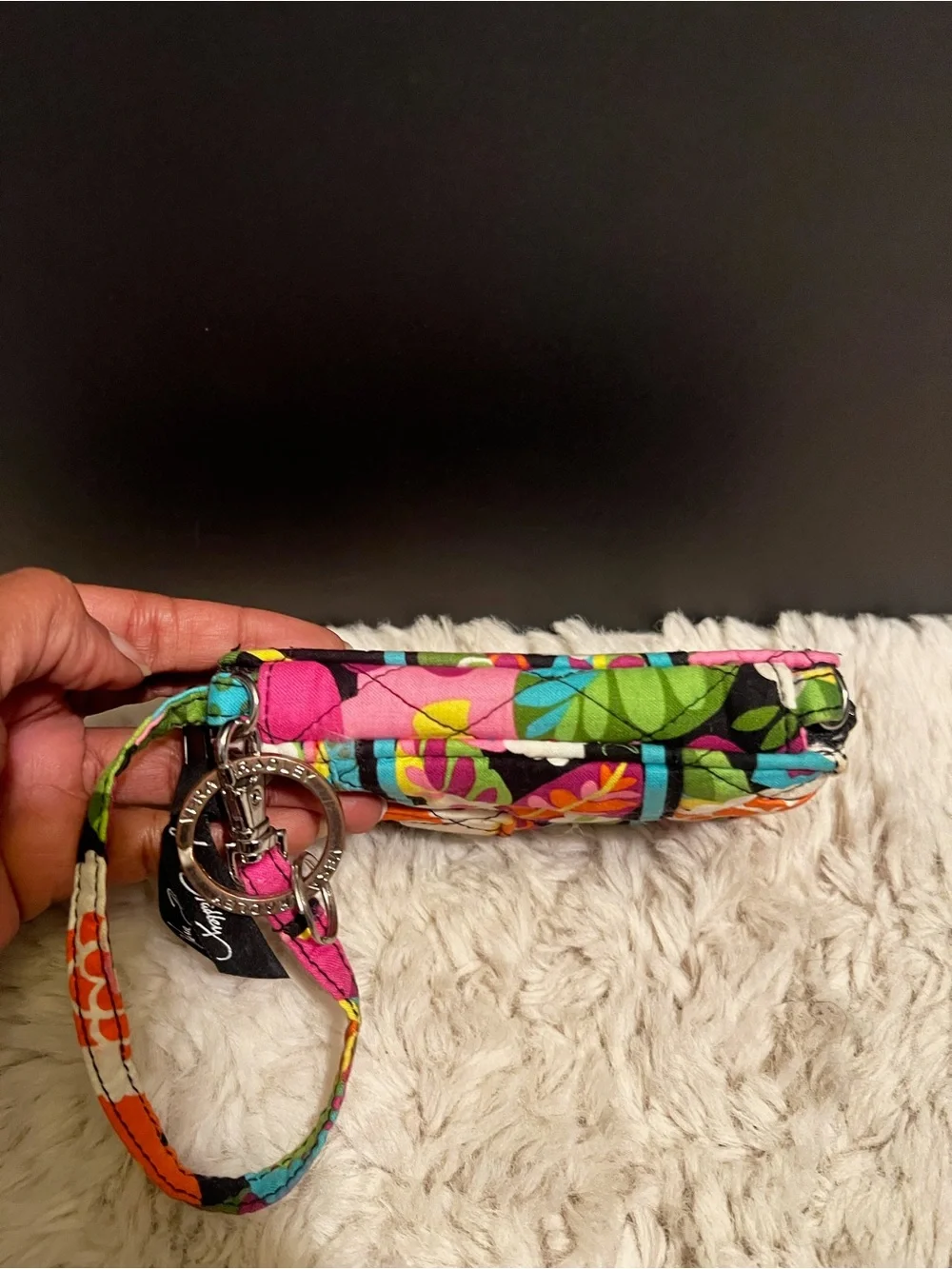 Vera Bradley Va Va Apple Bloom Bright Floral Quilted Phone Wristlet